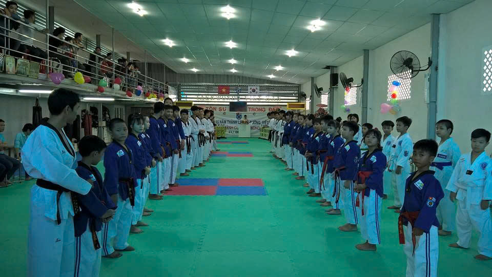 Taekwondo Việt Hàn Củ Chi Taekwondo Việt Hàn Củ Chi - trong chương trình luyện tập