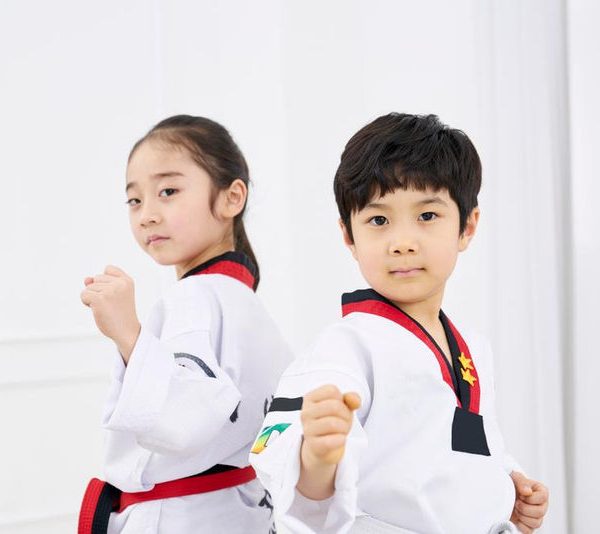 Học võ thuật không chỉ giúp cho cơ thể khỏe mạnh mà còn nâng cao về mặt trí tuệ.